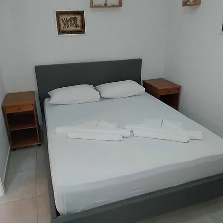 Kalymnos Platy Gialos Mousellis Makis