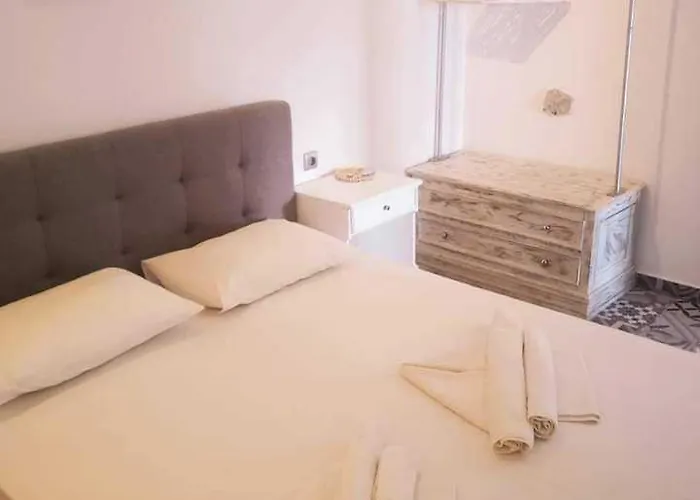 Kalymnos Platy Gialos Mousellis Makis アパートホテル 3*