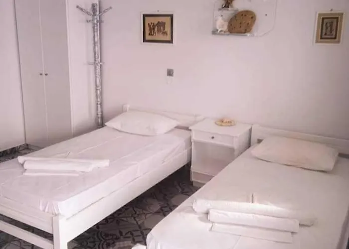 Kalymnos Platy Gialos Mousellis Makis アパートホテル