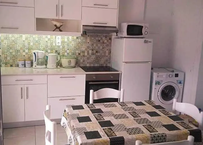 Kalymnos Platy Gialos Mousellis Makis アパートホテル 3*