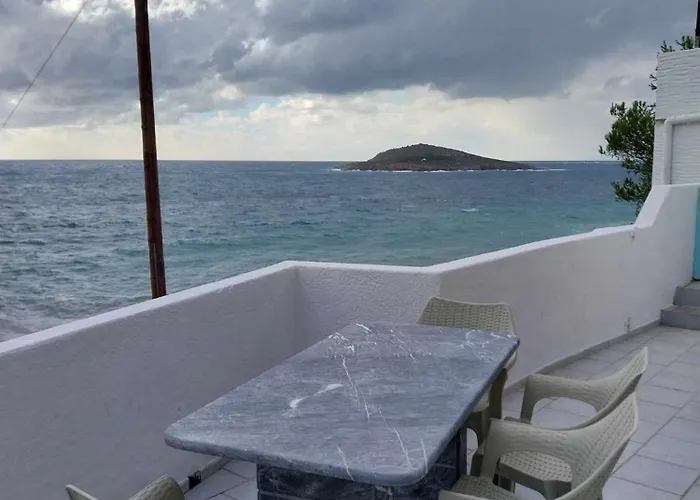 Kalymnos Platy Gialos Mousellis Makis アパートホテル 3*