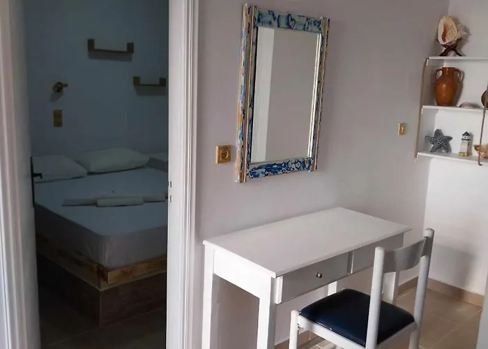 Kalymnos Platy Gialos Mousellis Makis アパートホテル 3*