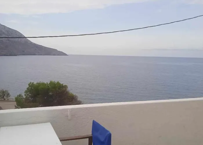 アパートホテル Kalymnos Platy Gialos Mousellis Makis 3*