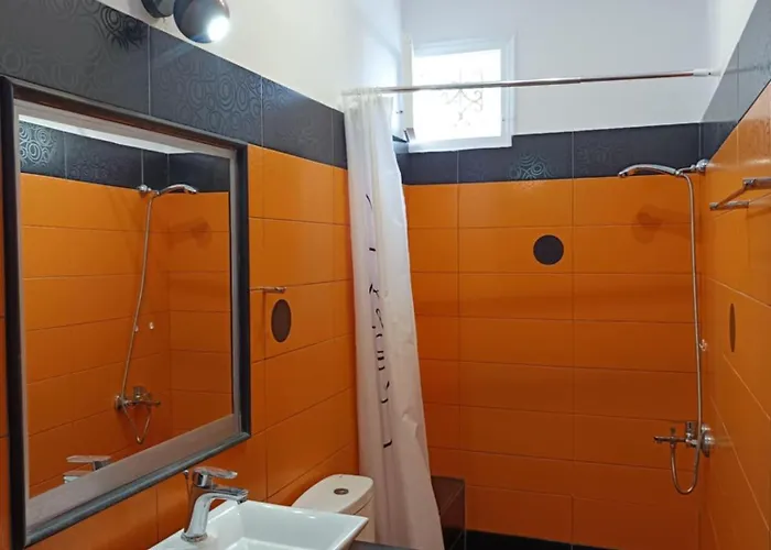 アパートホテル Kalymnos Platy Gialos Mousellis Makis