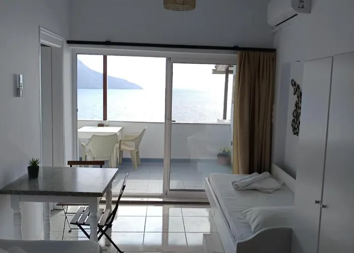 Kalymnos Platy Gialos Mousellis Makis アパートホテル 3*