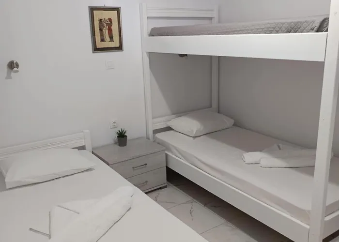 アパートホテル Kalymnos Platy Gialos Mousellis Makis 3*